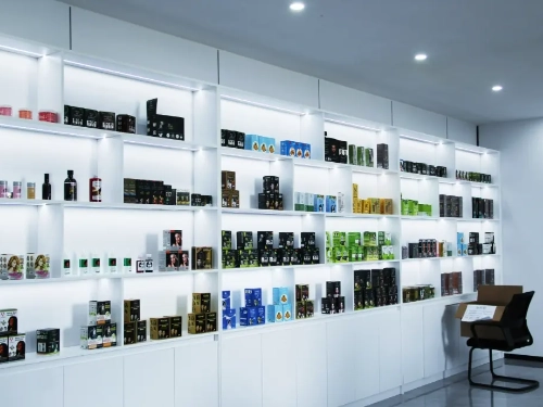 Keronhair-2_WH_500x375px